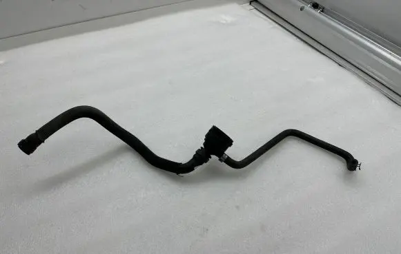 BMW i3 Engine coolant pipe/hose 163835 8604204