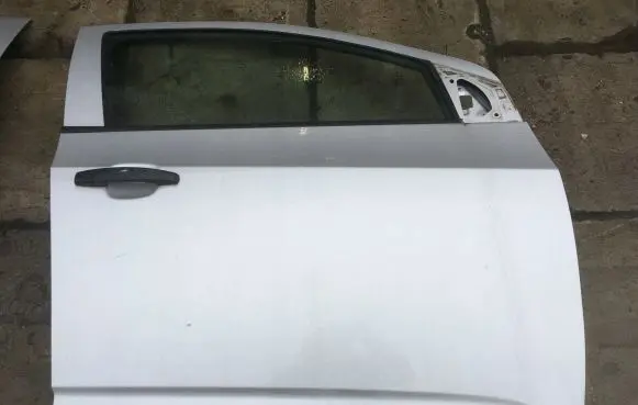 Chevrolet Aveo Front door