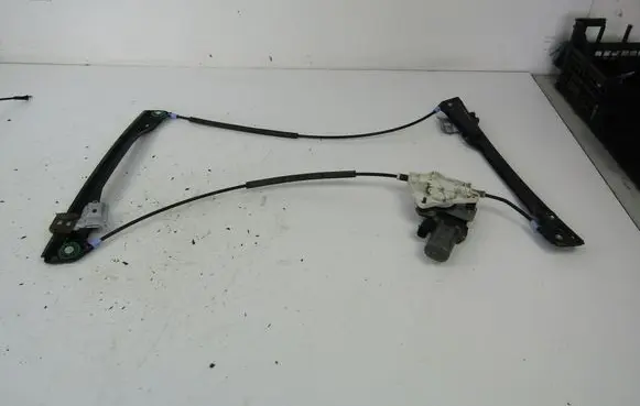 Seat Ibiza IV (6J,6P) Front door window regulator with motor 