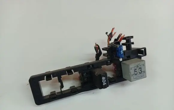 Volkswagen PASSAT B6 Fuse box set 1K1937503