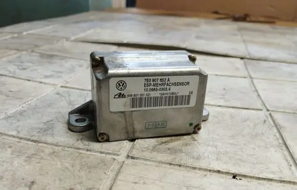 ESP acceleration yaw rate sensor