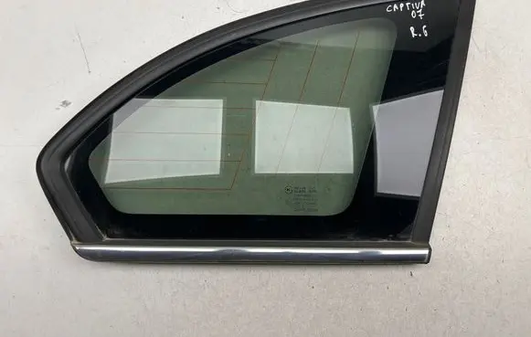 Chevrolet Captiva Rear side window 43R000083 DOT736AS2M33