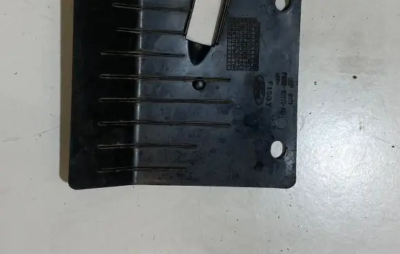 Ford Mustang VI Other engine bay part FR3B10317AD