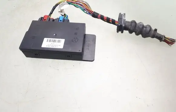 Volkswagen PASSAT B5 Comfort/convenience module 1J0959799R