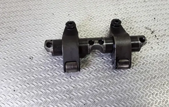 Volkswagen Golf V Camshaft 