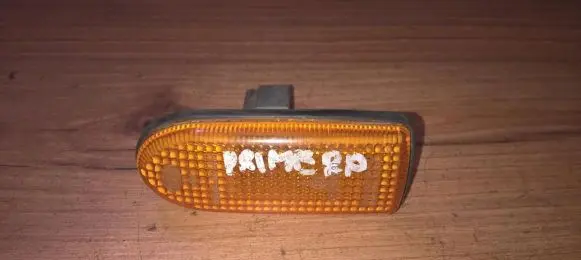 Nissan Primera Front fender indicator light 2616090j00 138260