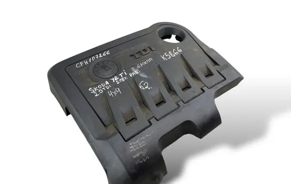 Skoda Yeti (5L) Engine cover (trim) 03L103925B
