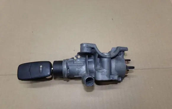 Audi A6 S6 C5 4B Ignition lock 4B0905851B