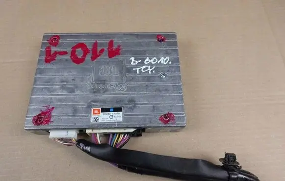 Toyota Prius (XW50) Sound amplifier 8628047070
