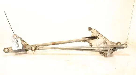 Honda CR-V Front wiper linkage 