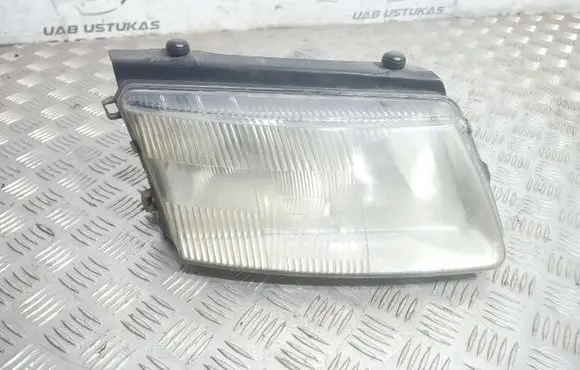 Volkswagen PASSAT B5 Headlight/headlamp