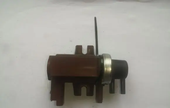 Ford Focus Turbo solenoid valve 9652570180 70096803