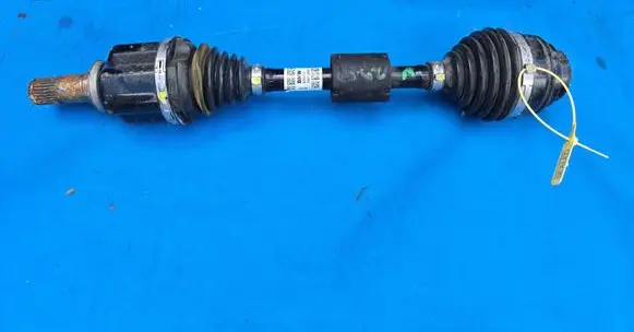 BMW 1 F40 Front driveshaft 5A2E043 31605A2E043