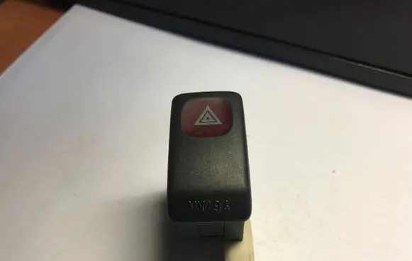 Volkswagen Golf II Hazard light switch 191953235