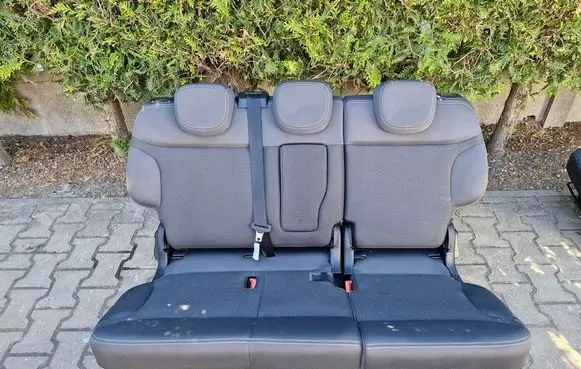 Fiat 500L Second row seats 