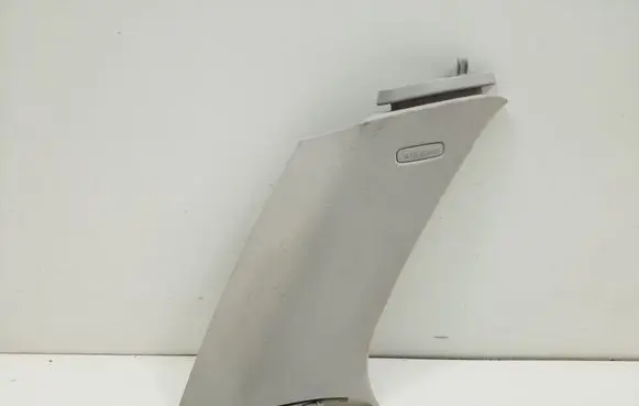 (D)pillar trim (top)