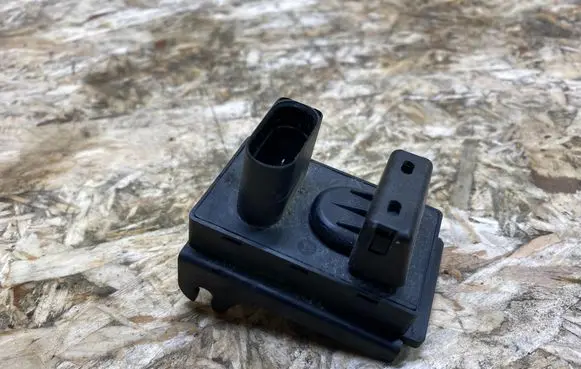 Bentley Flying Spur Air quality sensor 4B0907669B