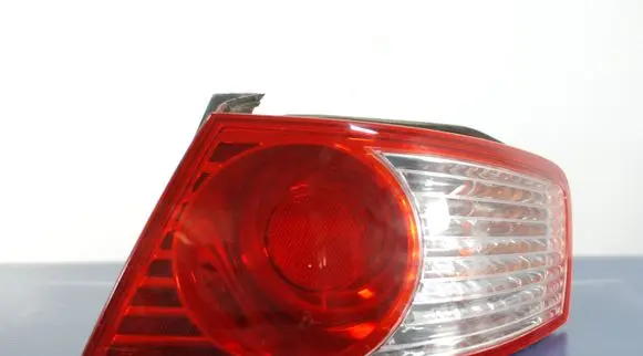 KIA Opirus Rear/tail lights