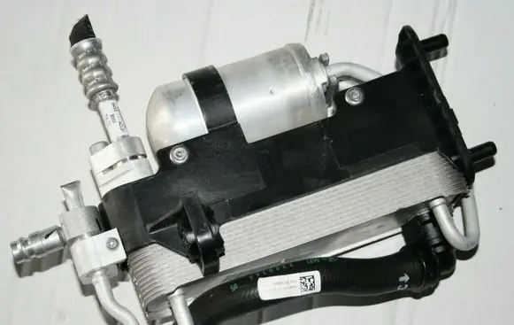BMW 5 G30 G31 G38 Air conditioning (A/C) air dryer 6453930007