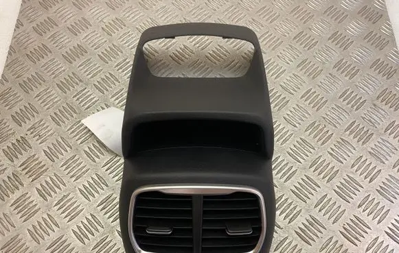Hyundai Santa Fe Rear air vent grill 97040S1001