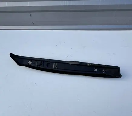 Skoda Fabia Mk3 (NJ) Fender foam support/seal 6V0821111