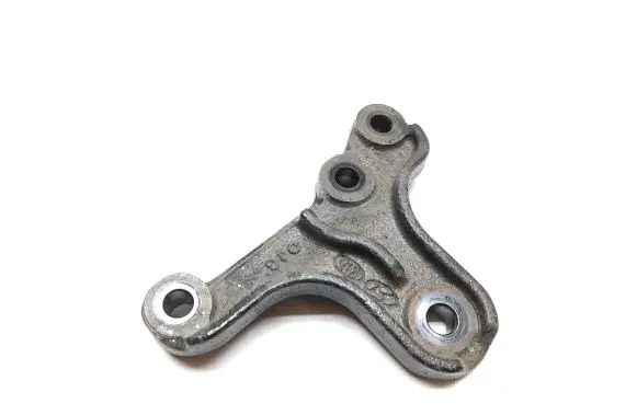 KIA Rio Engine mounting bracket