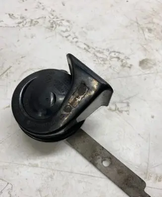 BMW 3 E90 E91 Horn signal 703881157 024148