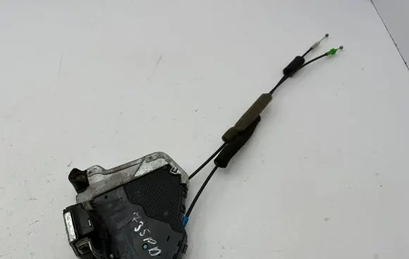 Lexus IS 220D-250-350 Front door lock 6B0306