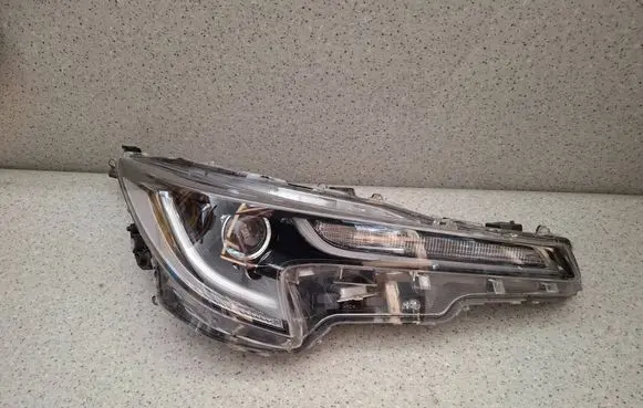 Toyota Corolla E210 E21 Headlight/headlamp 8111002S70
