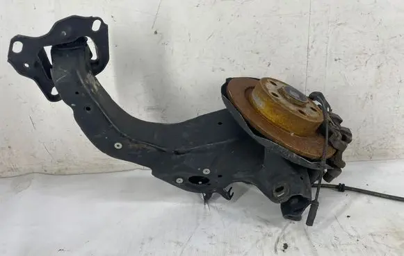 BMW 2 F46 Rear wheel hub spindle/knuckle 6851581 S500MC 18665710