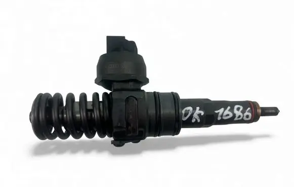 Volkswagen Caddy Fuel injector 038130073BN 0414720313