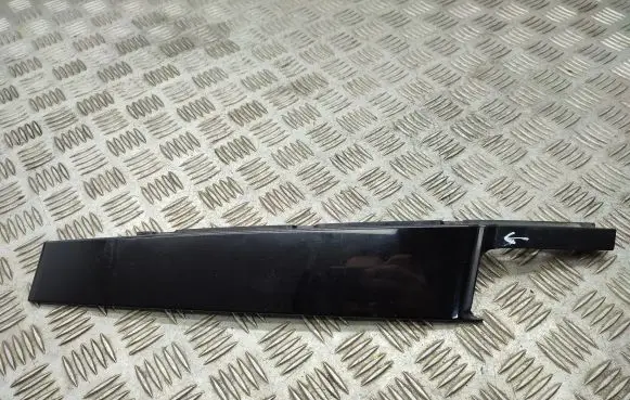 Audi A1 Front door glass trim molding 8X4837902E