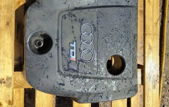 Audi A3 S3 8L Engine cover (trim) 038103925AJ 013316 04597A68CD