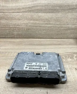 Opel Astra G Engine control unit/module 90562575 0281001675
