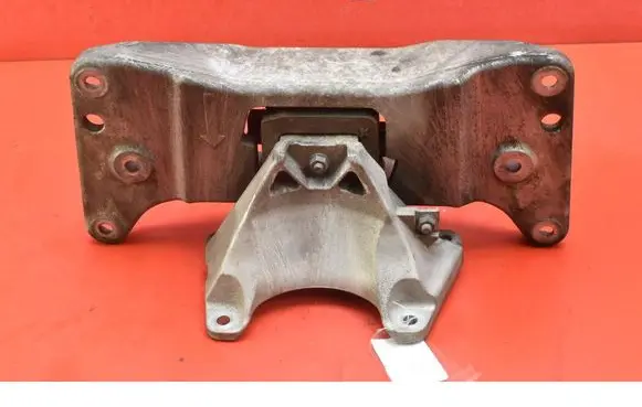 BMW 5 E60 E61 Gearbox mounting bracket 6777613