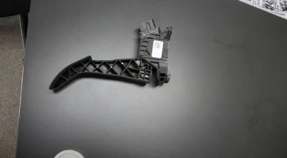 Volkswagen Crafter Accelerator throttle pedal 2N1723503