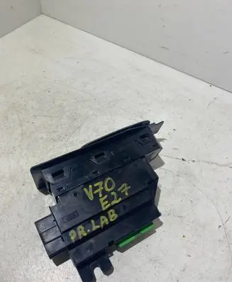 Volvo V70 Electric window control switch 8651328