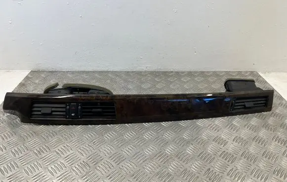 BMW 5 E60 E61 Dash center air vent grill 6910734