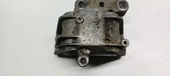 Volkswagen PASSAT B6 Engine mount bracket 1K0199262CG