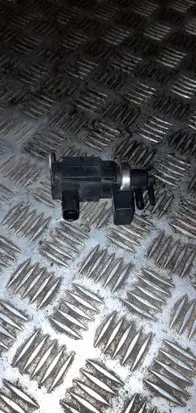 Audi A8 S8 D3 4E Vacuum valve 