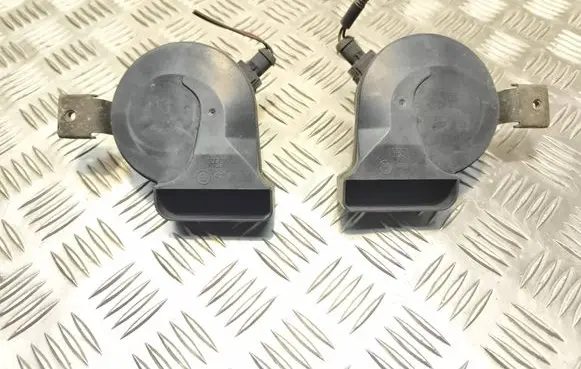 Volvo S60 Horn signal 9178848 9178849