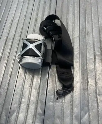 BMW 3 F30 F35 F31 Front seatbelt S2724330804