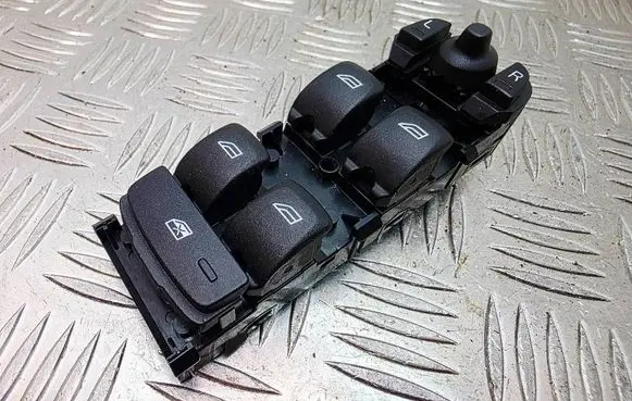 Volvo V40 Electric window control switch 31453232