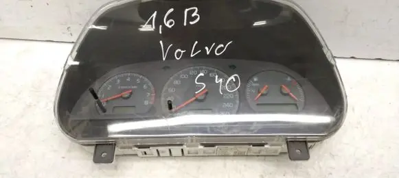 Volvo S40, V40 Speedometer (instrument cluster) 30889710