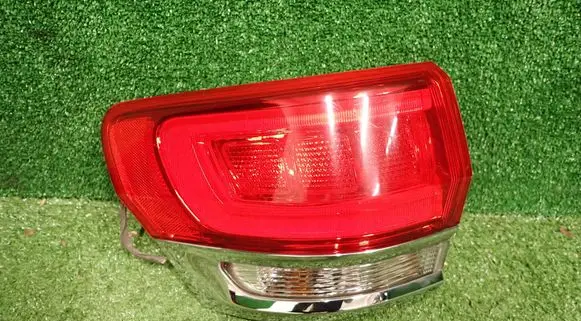 Jeep Grand Cherokee Rear/tail lights P68110001AE