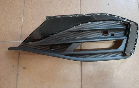 Cupra Leon Front fog light trim/grill 5FA853666E M215291