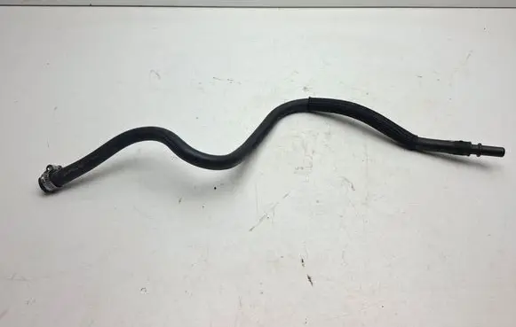 Volvo V60 Fuel line pipe 