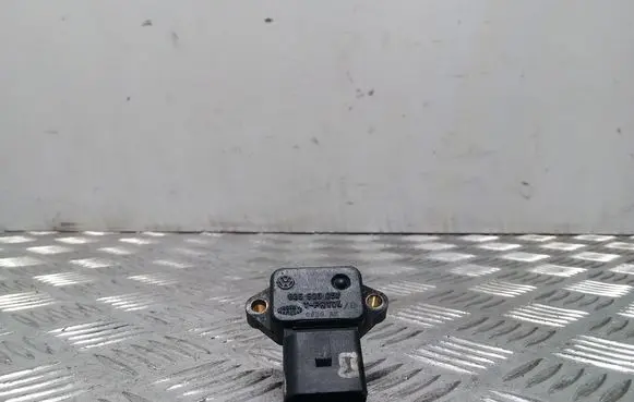 Volkswagen Golf IV Air pressure sensor 036906051