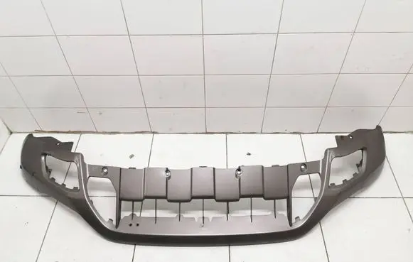 Front bumper lip