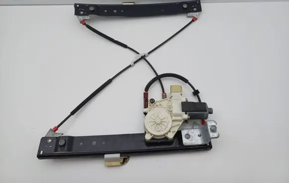 Ford Mondeo Mk III Front door window regulator with motor 0130822286